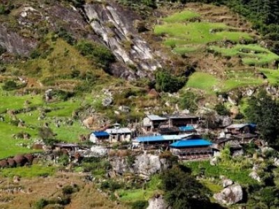 Deng Village - Manaslu Circuit Trek