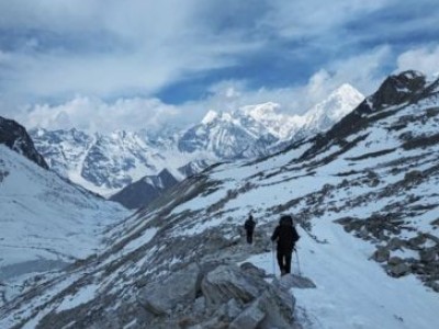 Manaslu Circuit Trek in winter season