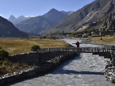 Manaslu Circuit Trek vs Annapurna Circuit Trek